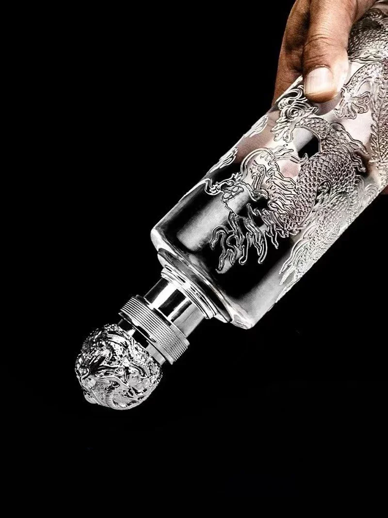 dragon engrave 500ML Round shaped Chinese Zodiac whiskey decanter for Liquor Scotch Bourbon