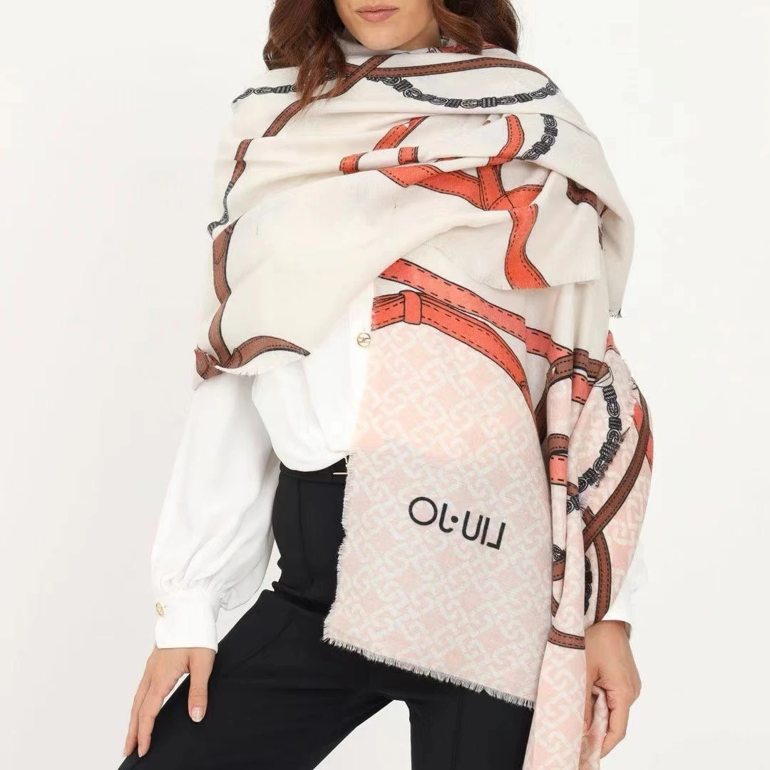 

Foreign trade original single liujo Italy fashion new square beach shawl scarf