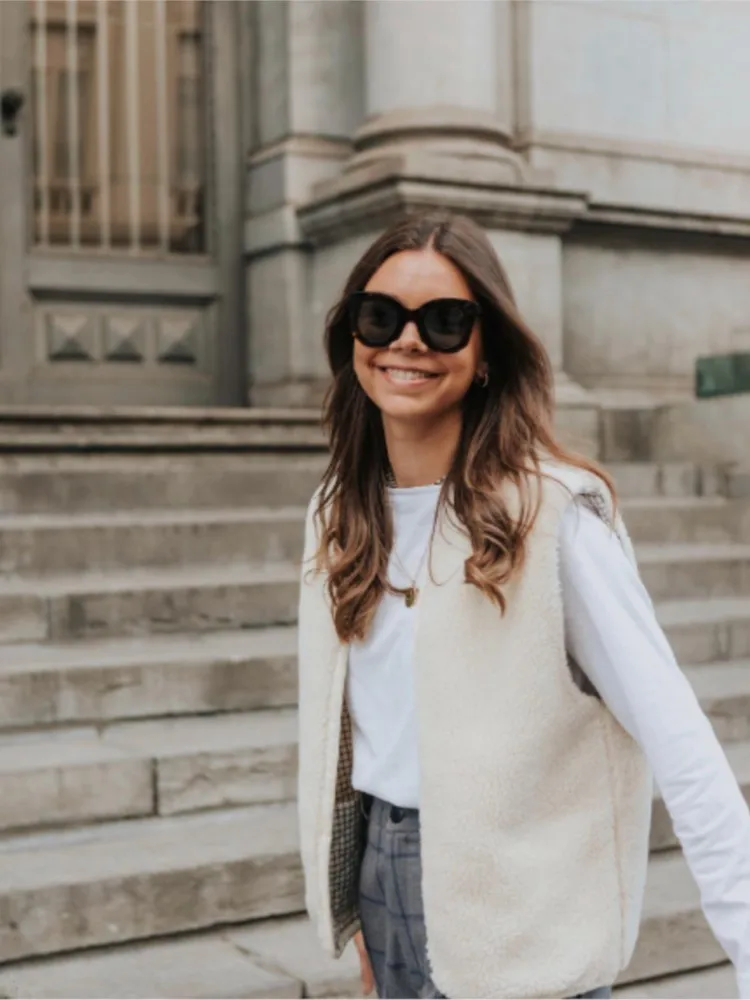 

Fashion Elegant Solid Sleeveless Plush Cardigan Vest Women's Casual Wool Cashmere Waistcoat 2023 New Lady Loose Street Outwear