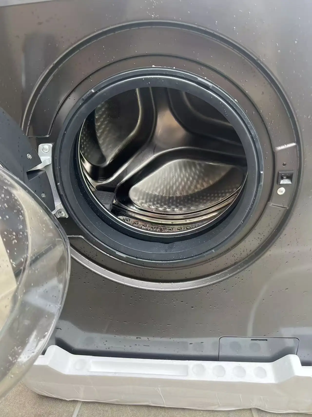 BLDC Inverter Front Load Washing Machine, 8kg Large Capacity Wash & Spin Integrated, Heatable Smart Laundry Machine, A+++ 6