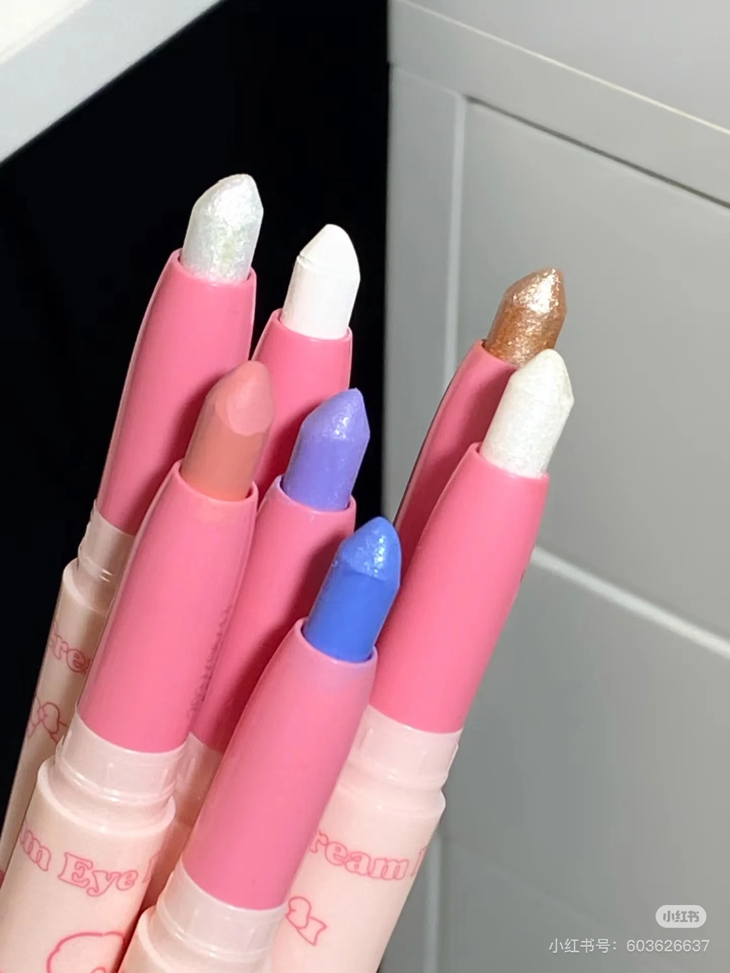 JILL LEEN Eyeshadow Pen Pearl Lift Matte Ground Color Two-Head Eyeshadow Stick 2