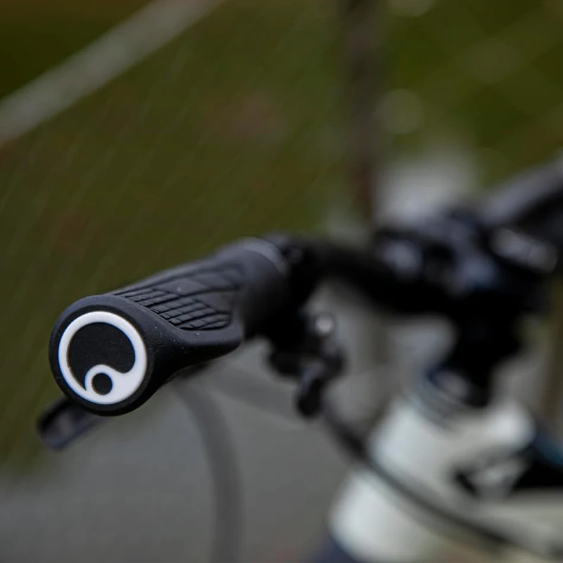 Ergon GA3 Large Ergonomic Mountain Bike Grips - Comfort & Wrist Support, Non-Slip Handle Accessory