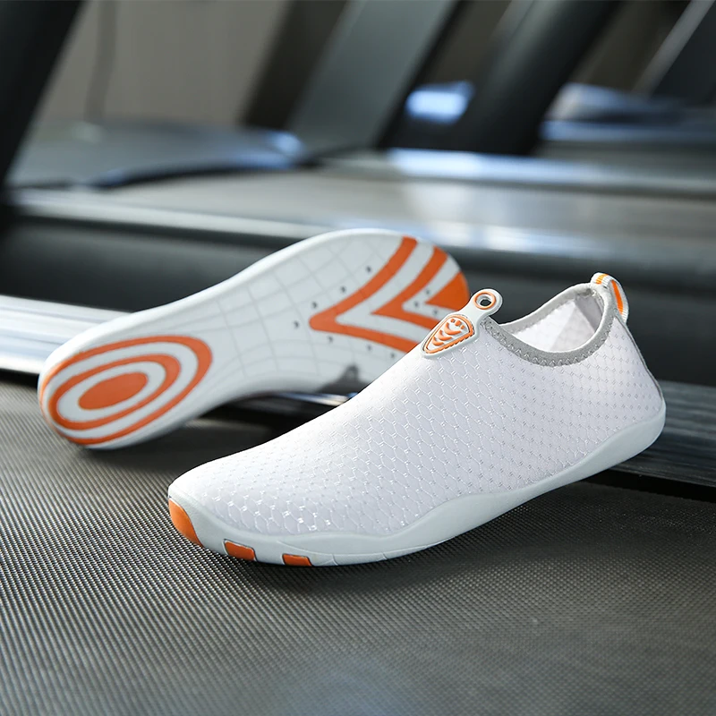 Comfortable Quick Dry Mans Beach Surfing Slippers Flat Soft Aqua Shoes Mans Footwear Swimming Shoes Male Diving Beach water shoes aqua shoes sandals slippers flip flops