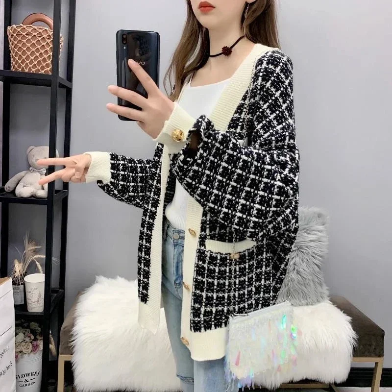 

Women Plaid Autumn Winter Knitted Cardigan Elegant Korean Pocket Loose Casual Sweaters V Neck Long Sleeve Button Oversized 2022