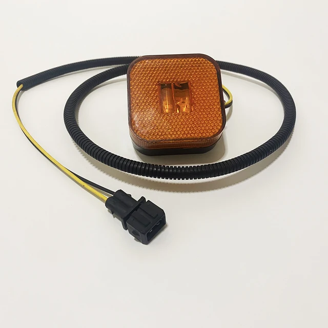 24V LED Side Marker Fender Lights for Heavy Truck Warning Signal Clearance Lamp with Plug