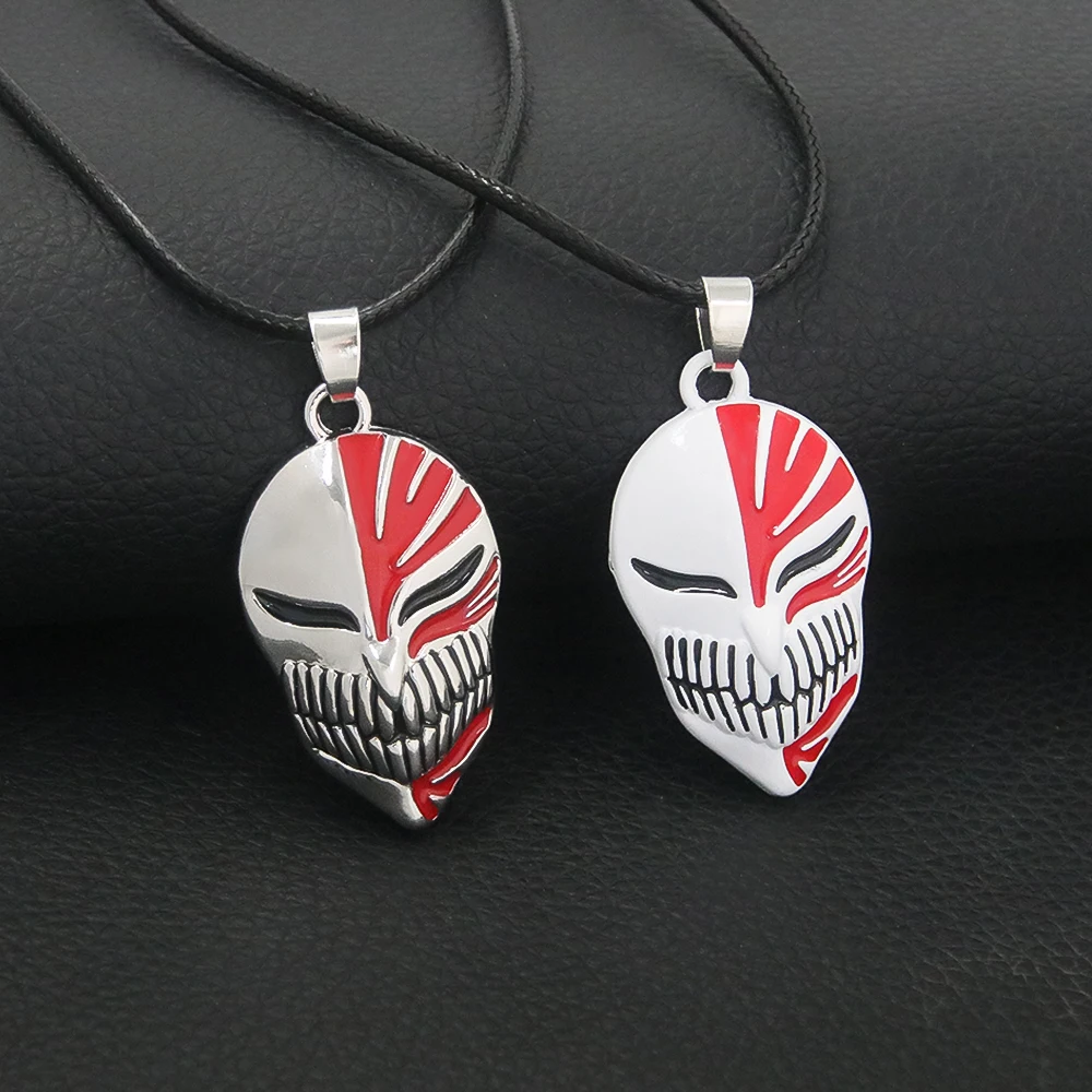 Anime Keychain Anime Bleach Keychain Kurosaki Ichigo Ulquiorra Mask Sword Metal Pandent Keyring for Women Men Car Jewelry Cosplay Prop