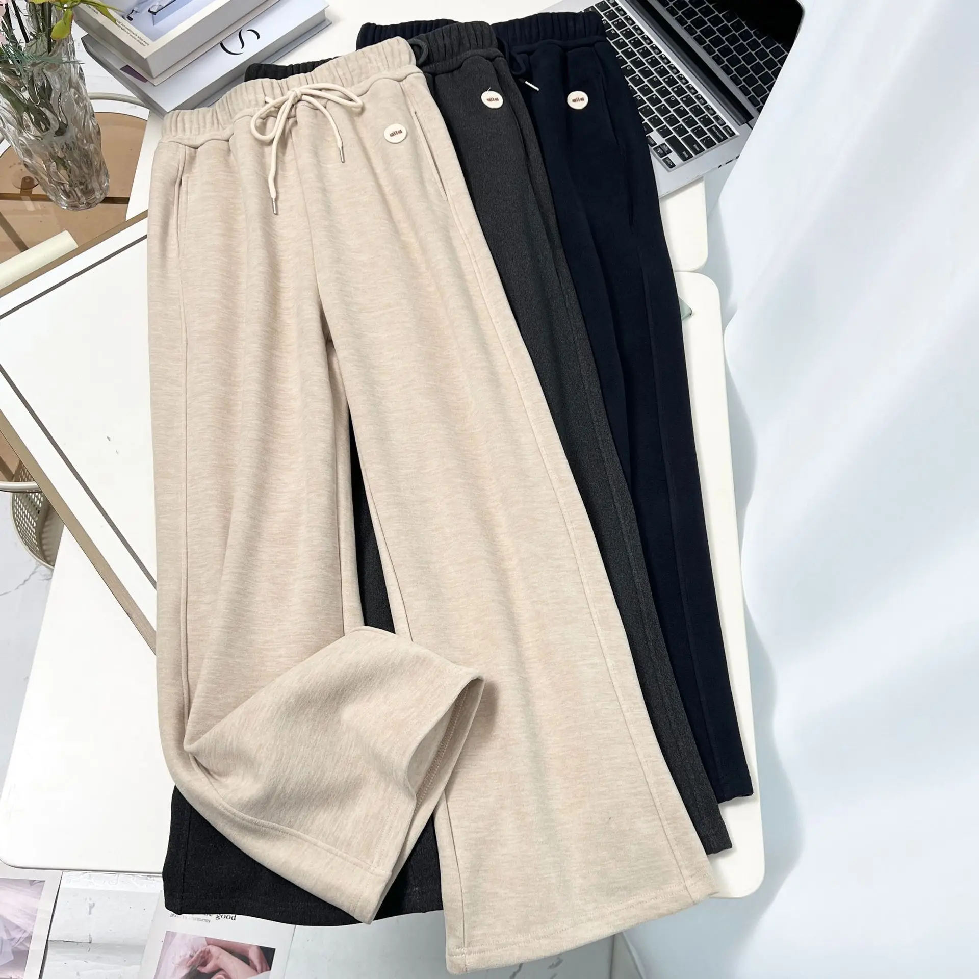 XXXXXL Fashion Plus Size Women's Straight  Pants New Autumn And Winter Style Casual Fleece Thermal Label Sweatpants 608