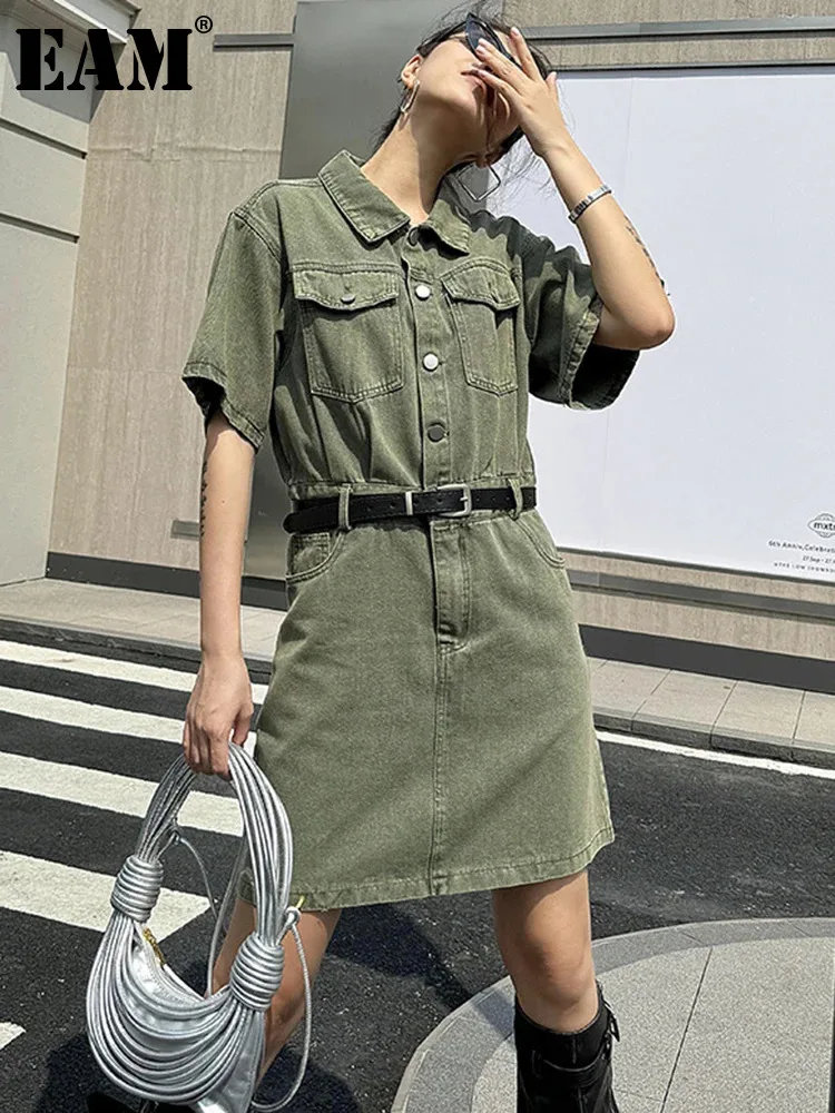 

[EAM] Women Green Belted Big Size Pocket Denim Mini Dress New Lapel Short Sleeve Fashion Tide Spring Summer 2024 1DH5202