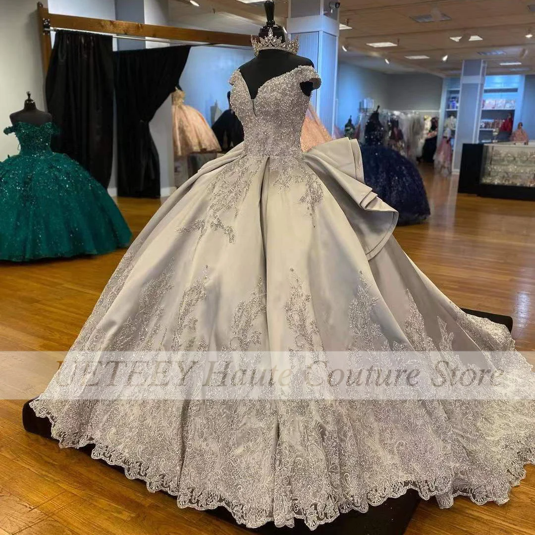Silver Quinceanera Dresses Satin Beading Sequined Appliques Sweetheart Luxury Sweet Princess Ball Gown Vestidos De 15 Años