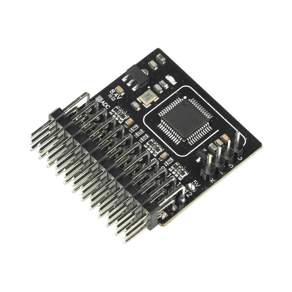 Convertisseur PWM 12 canaux pour récepteur drone FPV connecté à un récepteur et une batterie 6S.
