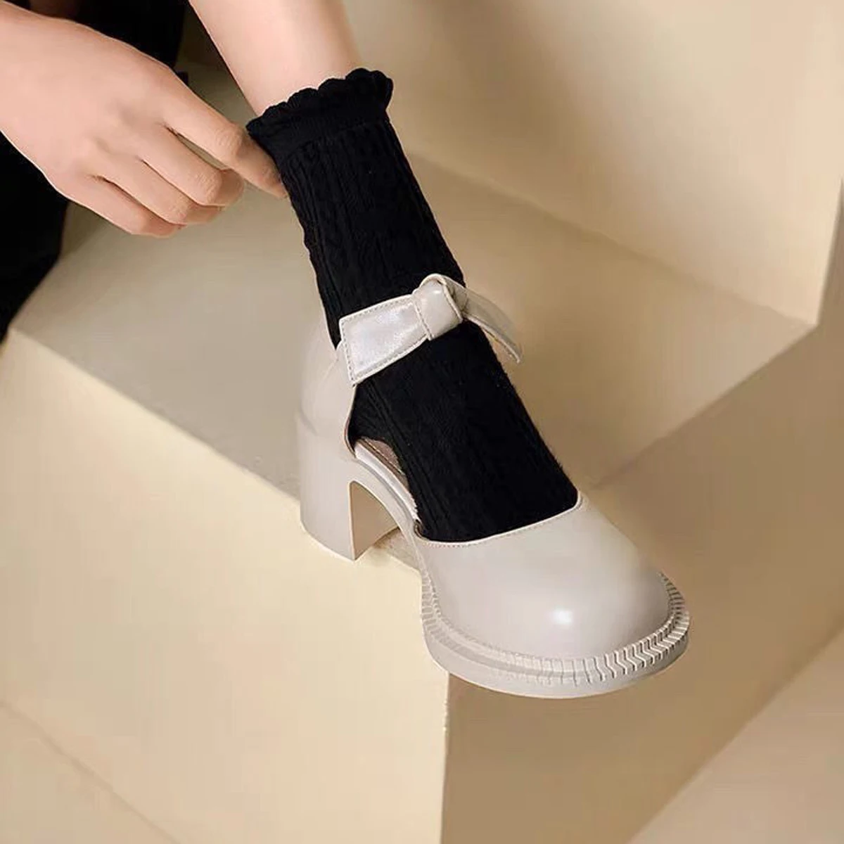 2024 Mary Jane Pumps Women Modern Sandals Ladies Big Round Toe Shoes Dress Party Korean Style Vintage Buckle Office Daily Wear