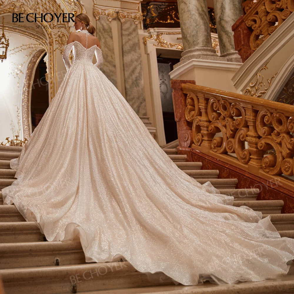 Wedding Dress Pearls Sweetheart Crystal Long Sleeve Shiny Bride Gowns 2023 Court Train Princess BECHOYER AS140 Vestido de Noiva