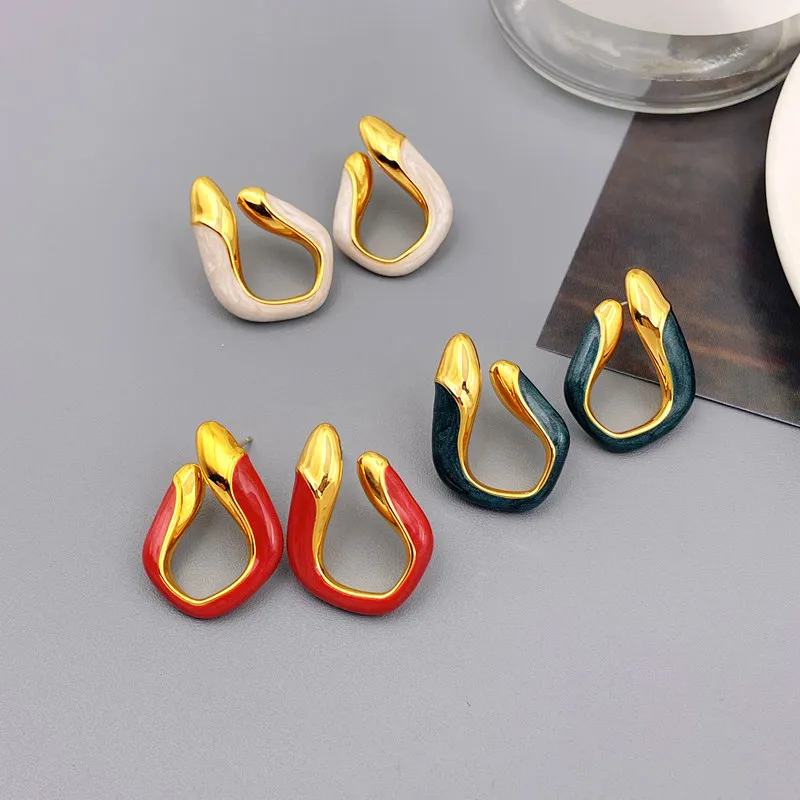 

European and American Retro Snake Shape Enamel Glaze Stud Earrings For Women Luxury Charm Brass Plated With 18k Gold Earrings