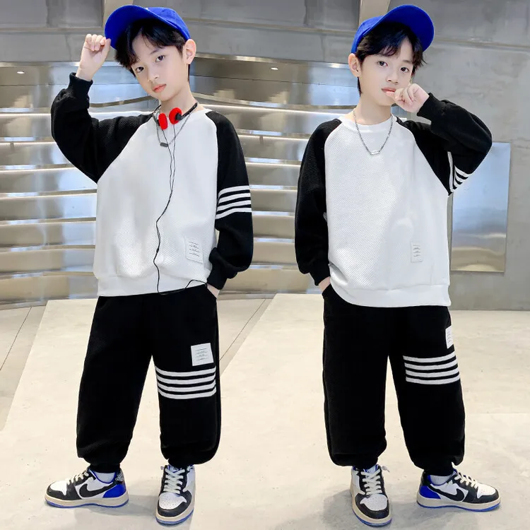 

Spring and Autumn Sports Set 2023 New Children's Cool Handsome Children's Fashion Two-Piece Set TZ22862