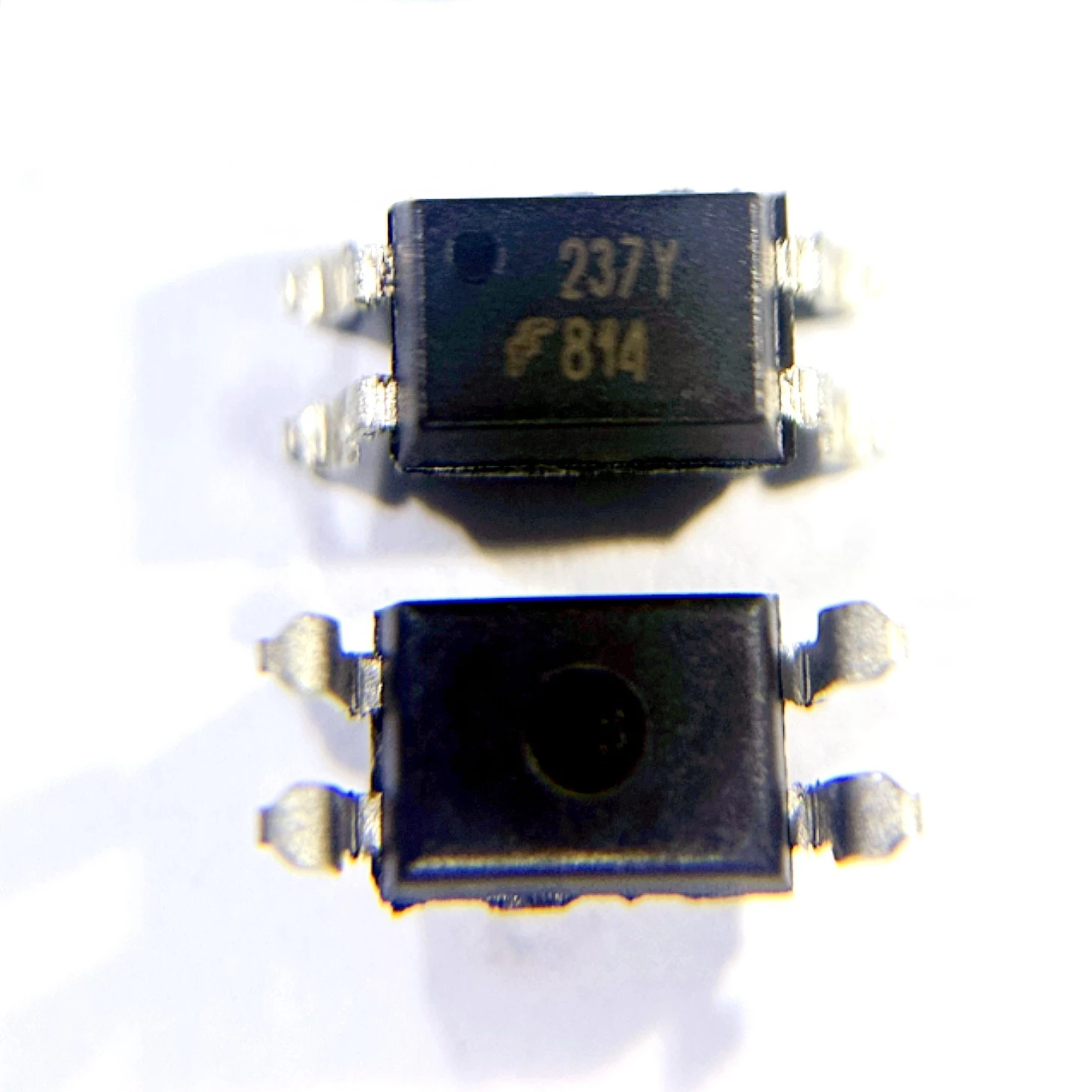 Original FOD814S Optoisolator Transistor Output 5000Vrms 1 Channel 4SMD
