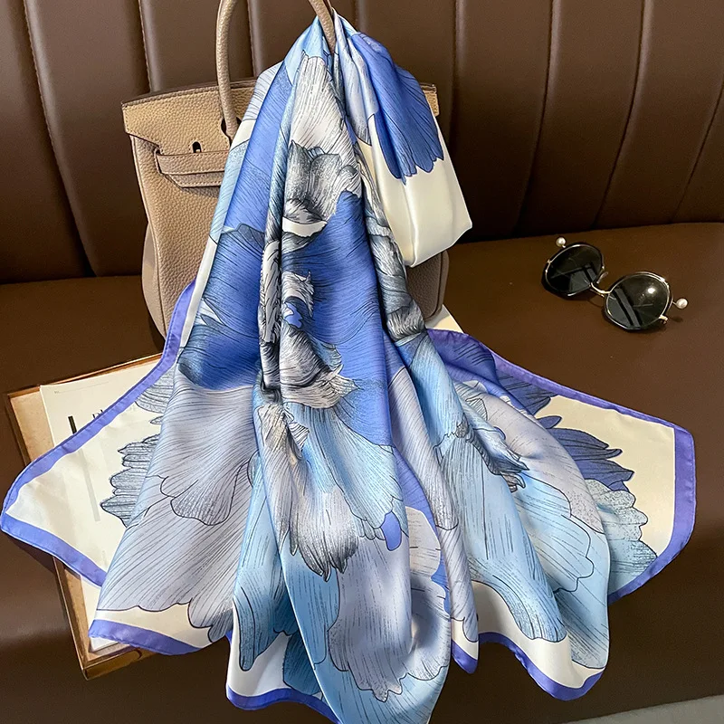 2023 Spain Luxury Silk Scarf Brand Designer Ombre Big Petal Floral Shawls Pashmina Lady Wraps Scarves Foulard Muslim Hijab Sjaal women muslim bubble chiffon high quality hijab shawls stitch necklace floral wrap islamic ramadan hijabs scarves lady veil sjaal