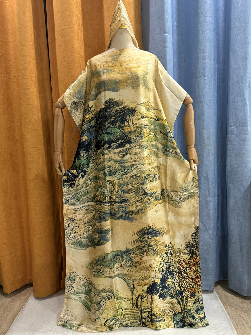 For sale! Printed abayas with head covering, silk, Farbek.