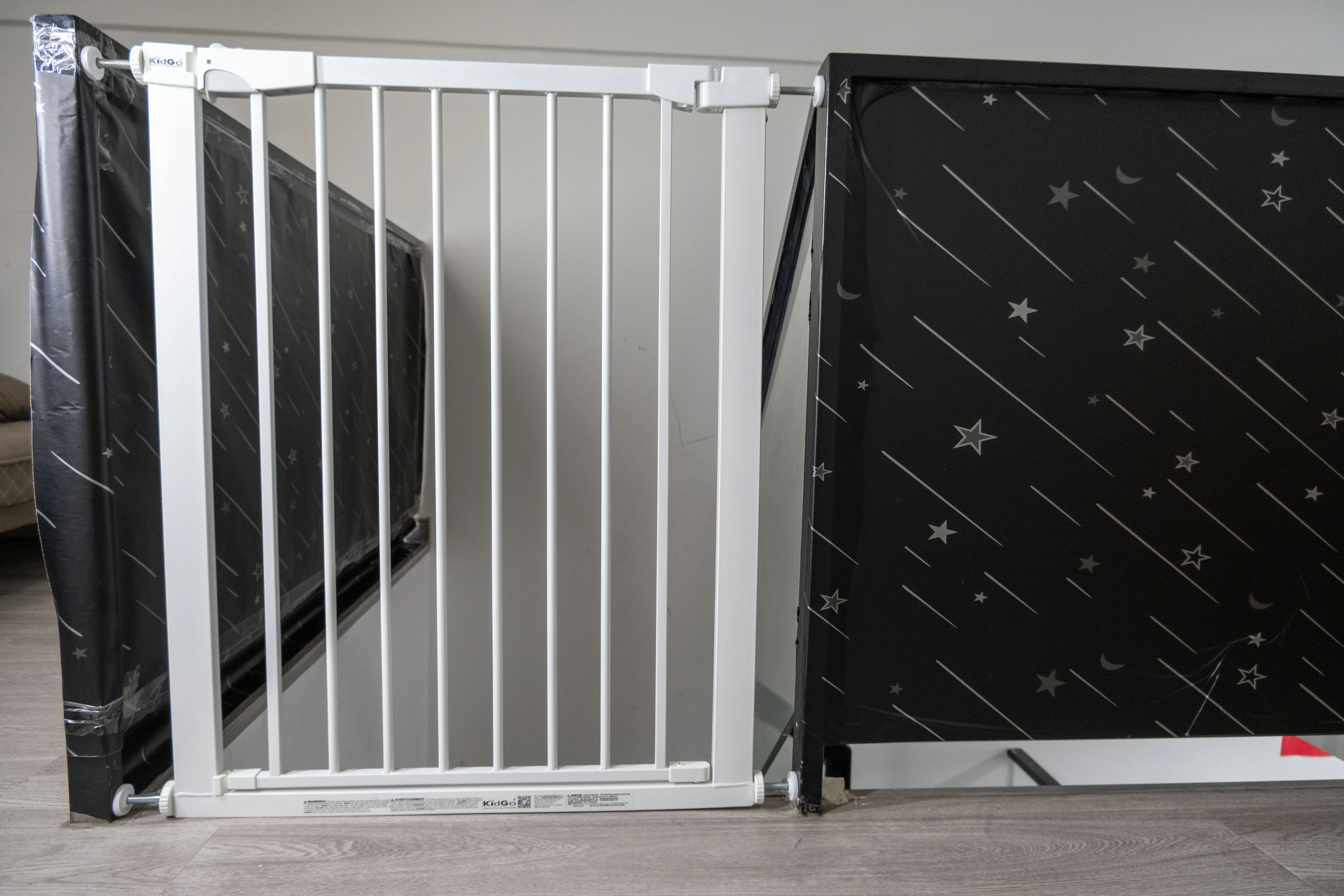 AiLiKEA PLANT HOT SALE OEM&ODM Hot Baby Safety Product Child Proofing Metal Fence Door Gate