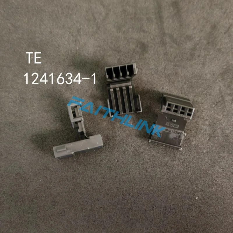 S86880e49b16e4b35ae8a048847121321X.jpg