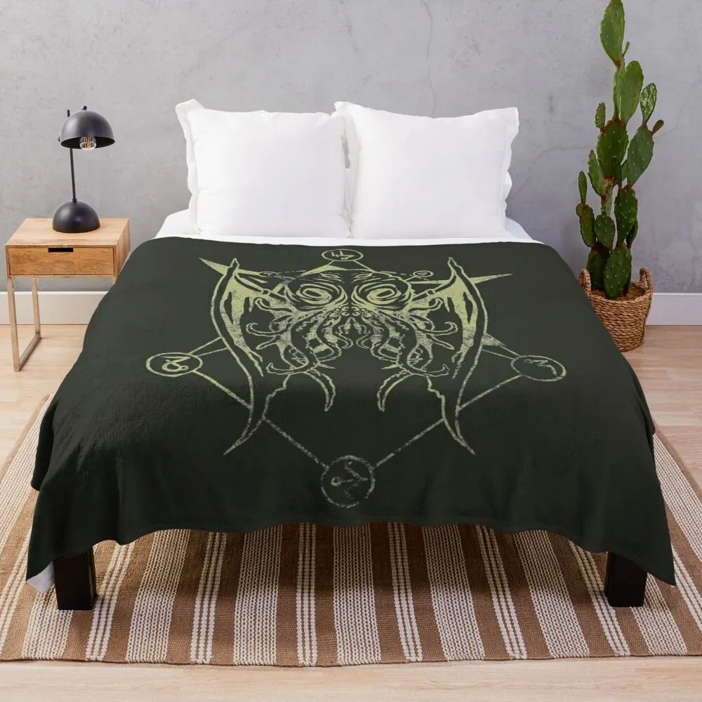 

Cthulhu - Lovecraft - Light green version Throw Blanket Blankets Sofas Of Decoration Comforter Decorative Sofa Blankets