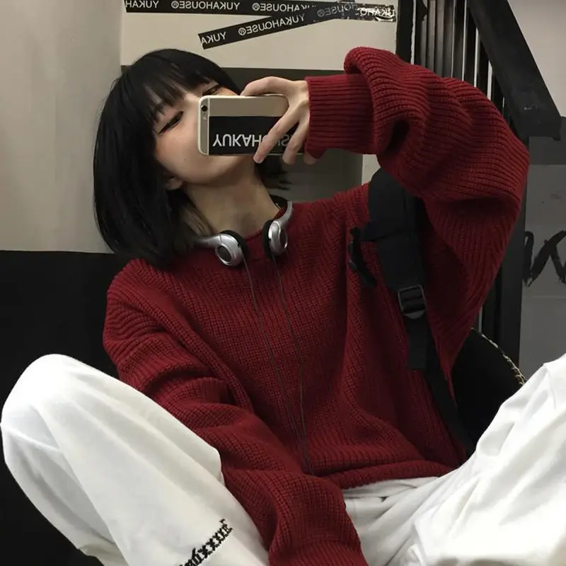 Red Christmas Sweater for Men and Women Solid Color Loose Korean Style All Match Round Neck Pullover Couple Christmas Sweater