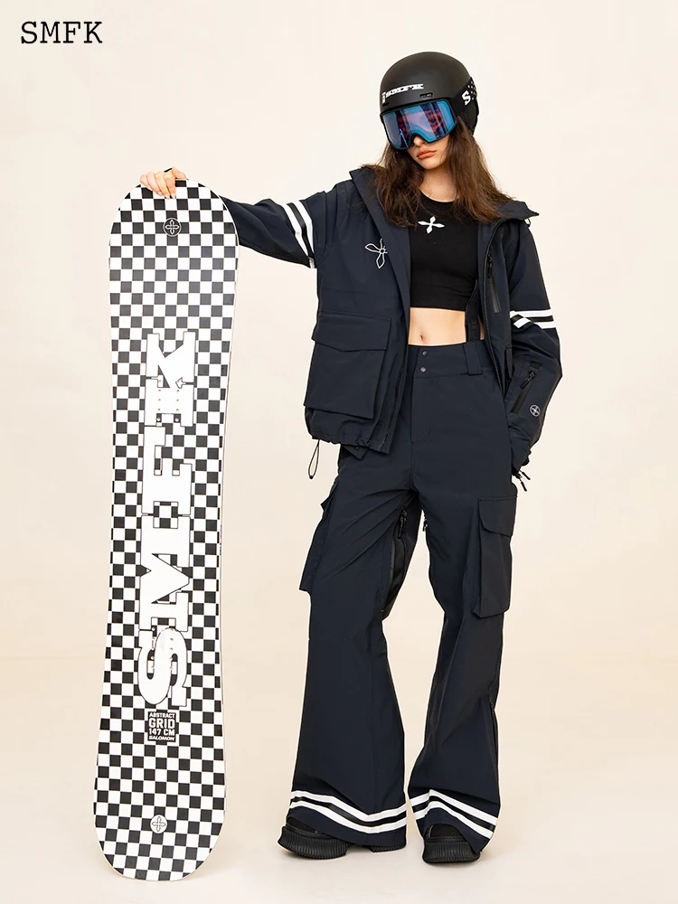 Рисунок 2 - Женская зимняя ветрозащитная куртка SMFK с капюшоном