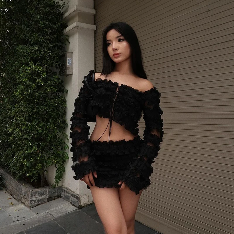 Sexy Skirt Crop Top Women Two-Piece Set Black Long Sleeves Strapless Tees High Waist Mini Skirts Fashion Bandage Elegant 2 Piece kapital vintage non hirata hiroshi japan black v neck thick short sleeves retro cardigan loose sweater daopao coat for men