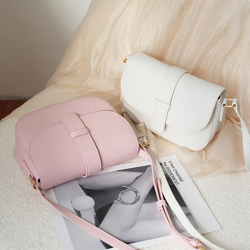 enjoy luxury on X: LOUIS VUITTON Odéon MM shoulder bag cross body bags  women 2020 new fashion handbags #lvbag #lvlover #lvbags #lvmonogram  #louisvuittonbag #louisvuittonlover #louisvuittonhandbags   / X