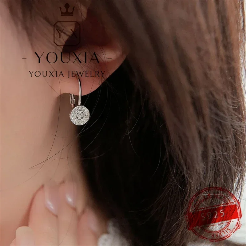 Best-selling European and American exquisite silver jewelry simple design party fashion couple gift shiny earrings for women