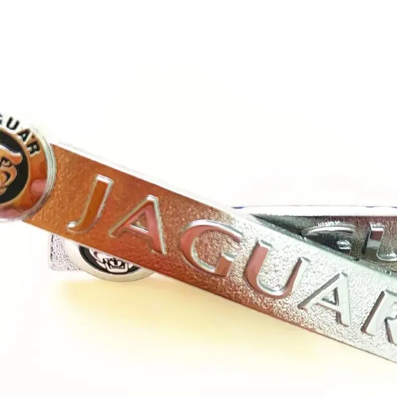 

1 шт. металлические автомобильные коврики с эмблемой наклейка с винтами для Jaguar XF XJ XE S-Type F-Type X-Type F-Pace I-Pace E-Pace XFR XKR