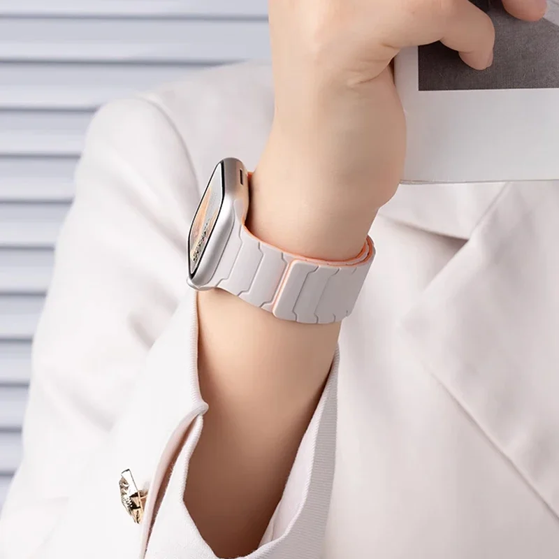 Magnetic Silicone Strap for Apple Watch Band Ultra 2 49mm 46mm 45mm Bracelet for Iwatch Series 10 9 8 7 6 SE 5 38 44mm 42mm 40mm