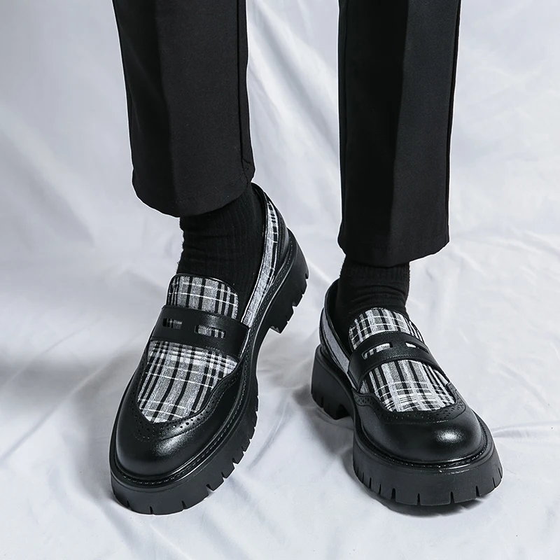 두꺼운 밑창이 있는 원피스 가죽 신발, 럭셔리 패션, 슬립온 모카신 패션 캐주얼 신발, 클래식 오리지널 수제 신발