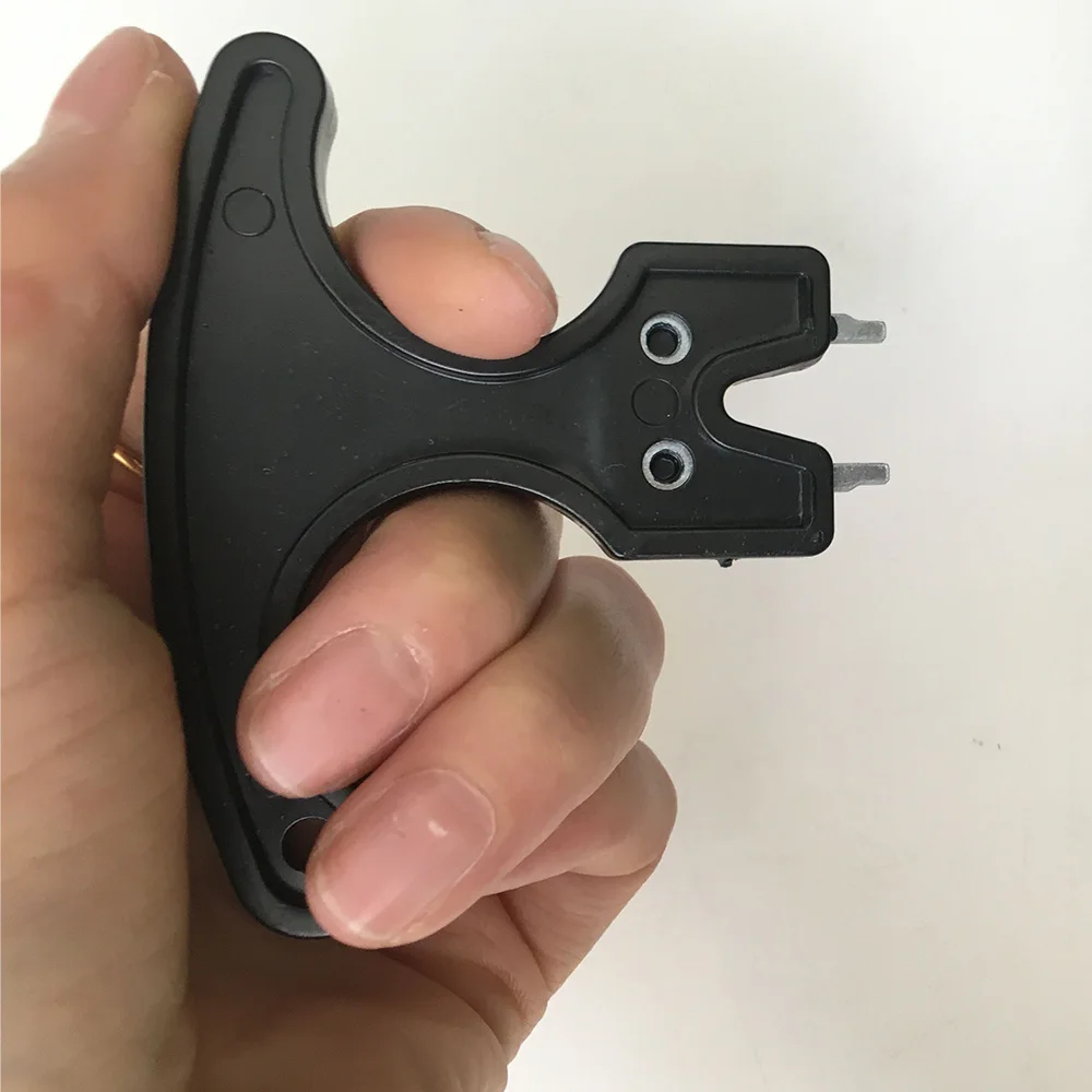 

4Pcs Golf Spikes Wrench Universal Two Pin Head Golf Spikes Cleats Removal Wrench Tool Fits for Golf Shoes Spikes Cleats Studs