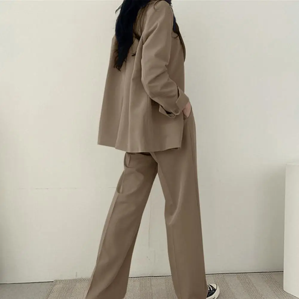 Рисунок 5 - Женский блейзер с отложным воротником