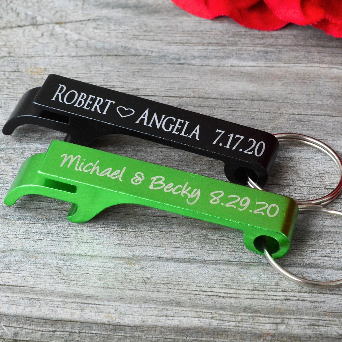 

1pcs Personalized Bottle Opener Key Chain Engraved Wedding Favors Brewery Hotel Restaurant Logo Party Private Gift Baptism