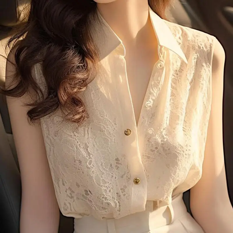 2024 Summer New French Fashion Design Sense Lace V-neck White Sleeveless Shirt Fashionable Elegant and Comfortable Women's Top