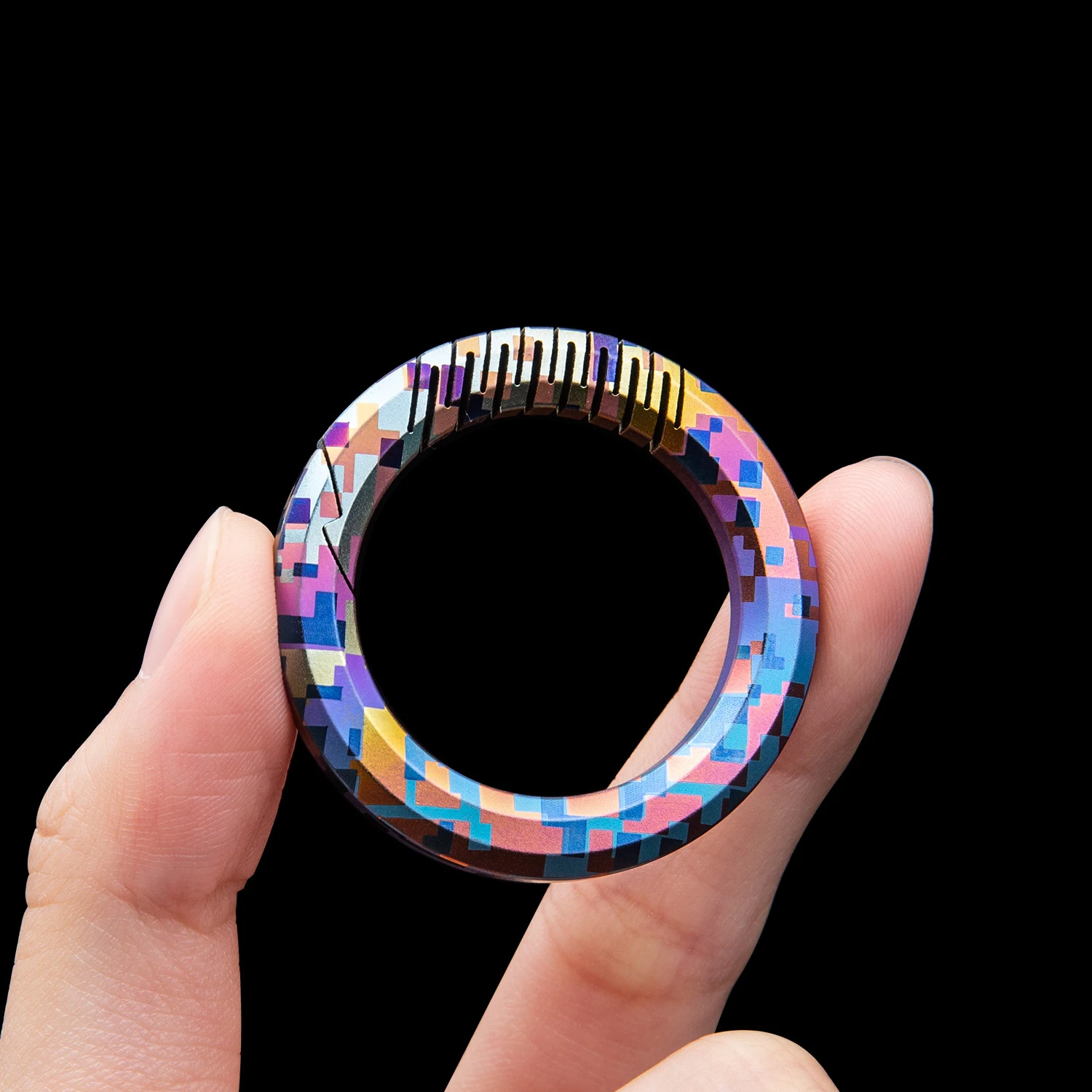 Titanium Alloy Metal Men's Key Chain Light welterweight Waist Hanging Mad Cowhide Car keychain key Ring Universal Key Pendant