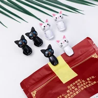 16/2PCS Food Bag Sealing Clips Cartoon Cat Portable Plastic Snack Clamp Towel Note Picture Fixed Clip Home Kitchen Storage Clamp 3