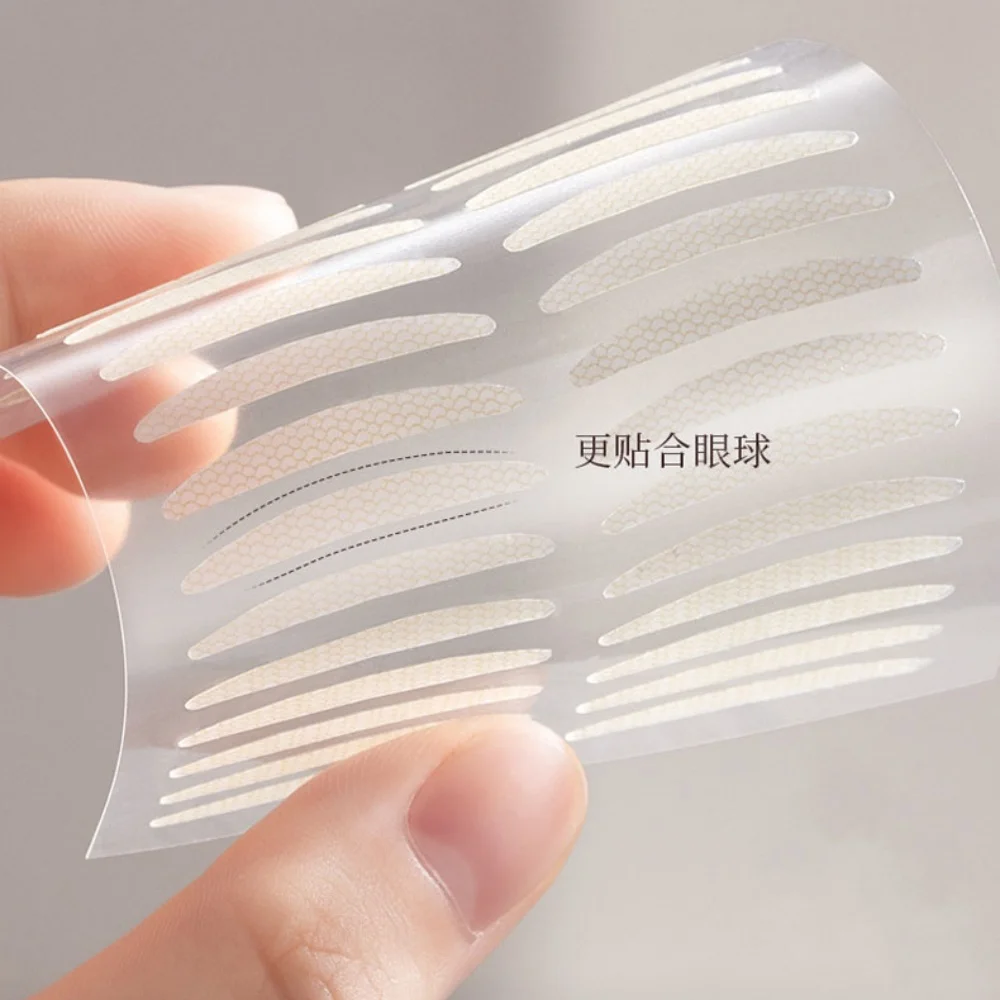 400 PCS 이중 눈꺼풀 스티커 자연스럽고 눈에 띄지 않고 오래 지속되는 큰 눈을 형성하는 싱글 눈꺼풀 사람들을 위한 뷰티 테이프