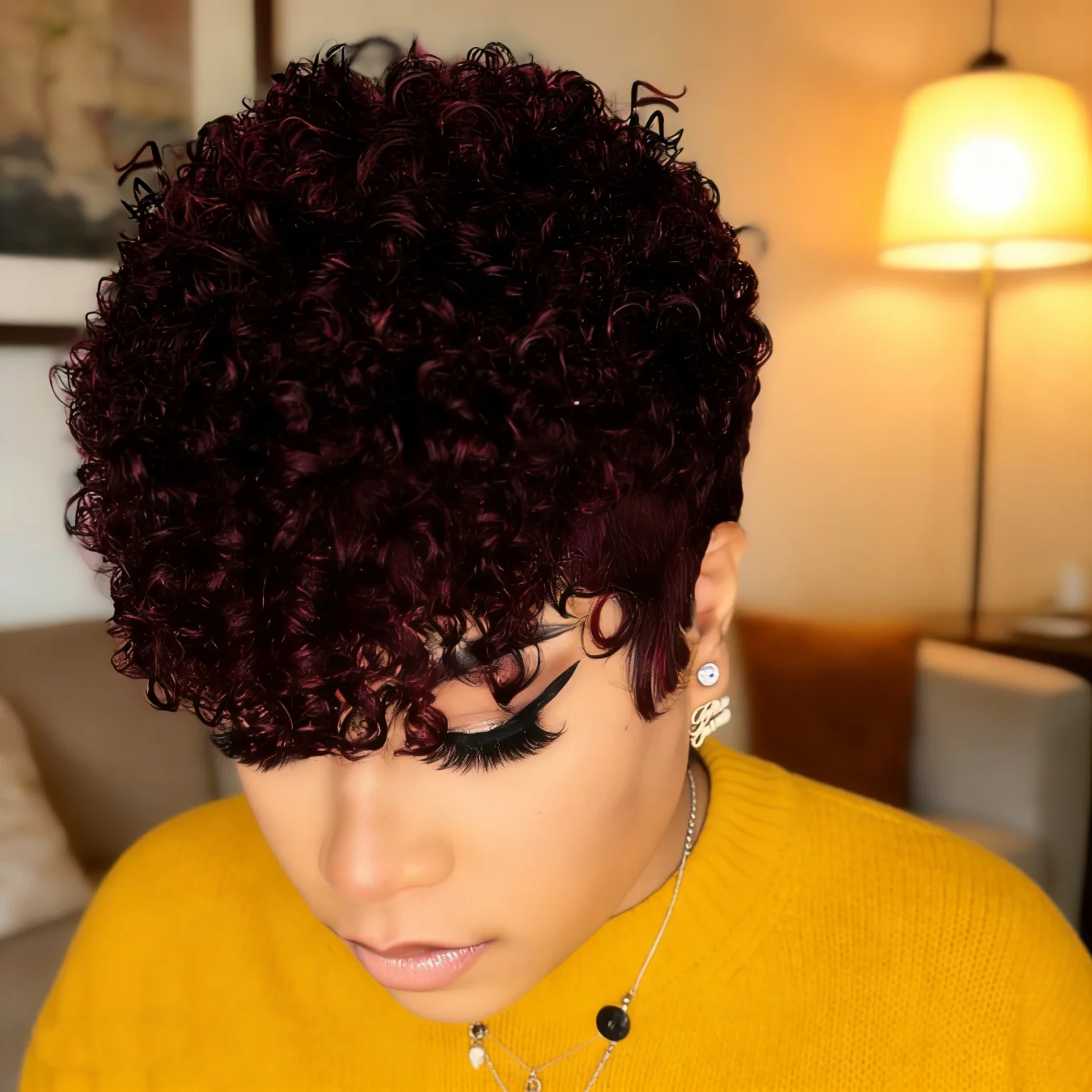 곱슬 웨이브 짧은 픽시컷 가발 여성용 인모 풀머신 메이드 가발 부드럽고 통기성 좋은 로즈 네트 캡