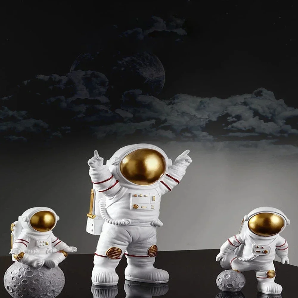 4pcs Astronaut Figure Statue Figurine Spaceman Sculpture Educational Toy Desktop Home Decoration Astronaut Model For Kids Gift miniature figurines action figure toy astronaut figurine