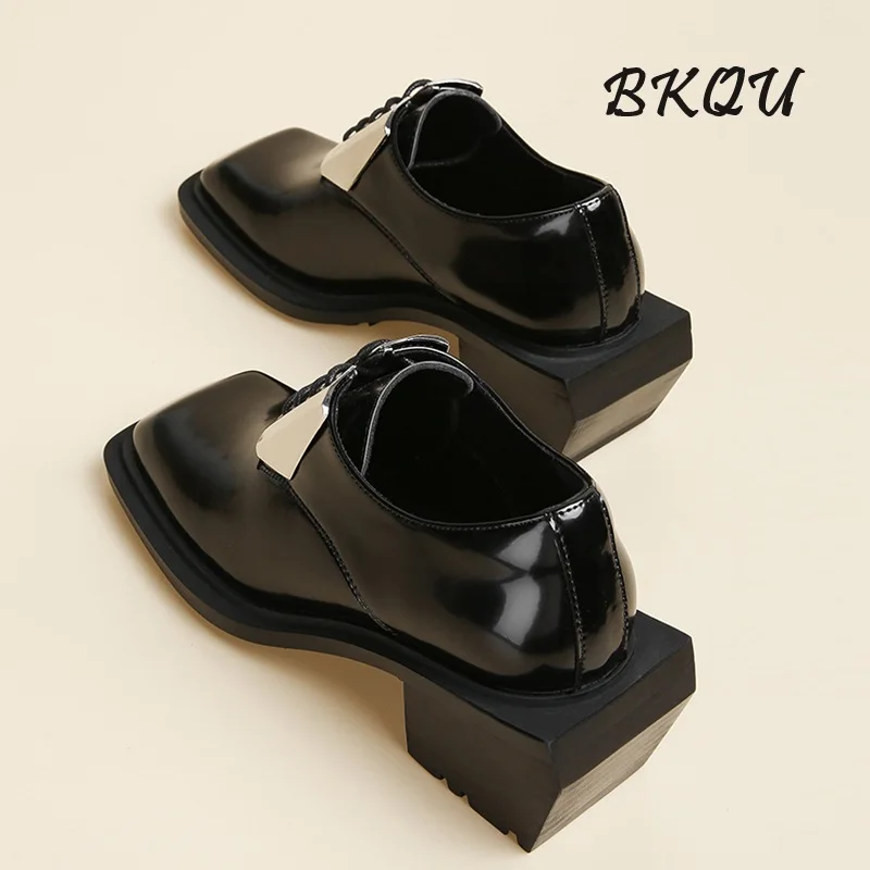 BKQU 2024 New Trend Men's Design Sense Metal Decorative Derby Shoes Square Head Small Leather Shoes High Quality