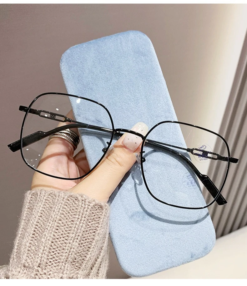 Hochauflösende Myopiebrille mit großem Rahmen, ultraleichte Anti-Blaulicht-Brille, quadratische flache Gläser aus Metall für Herren und Damen – Detail 7