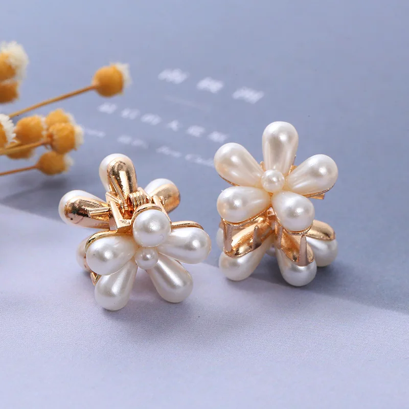 8Pcs 2cm Mini Pearl Hair Claw Women Girl Retro Rhinestone Flower Crab Claw Clip Small Hairpins Hair Crab Girl Hair Accessories