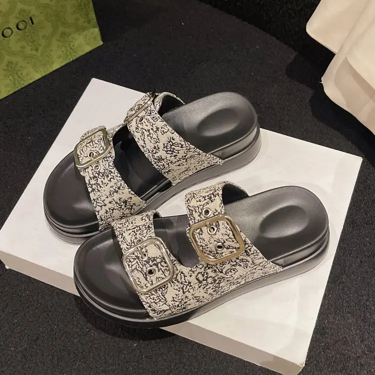 

Buckle thick soled women's slippers new popular summer household anti slip versatile niche sandals