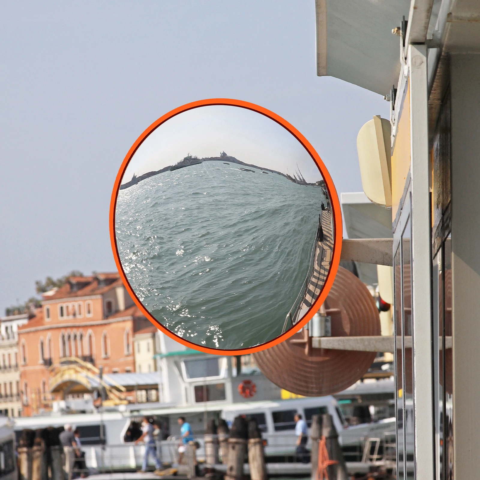 60cm Convex Traffic Mirror Wide Angle, Security Mirror Curved Road Mirror with Bracket, for Blind Spot Supermarket Road Parking - 4
