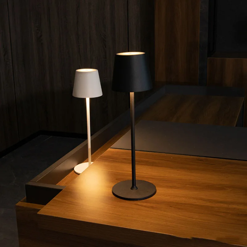 LED 분위기 테이블 램프, USB 충전식 금속 전기 도금, 눈 보호 조명, 3 색 디밍 조명, 바 카페용 장식