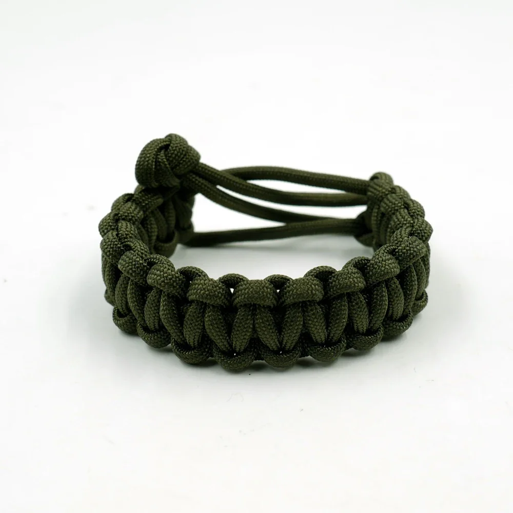 Adjustable 7-Color Survival Paracord Bracelet