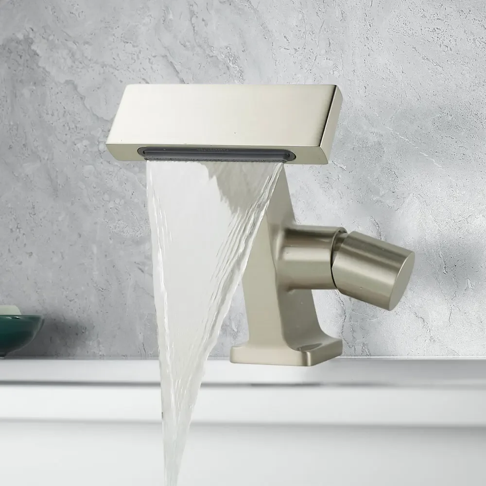 Modern Luxury Basin Faucet Bathroom Washbasin Golden Faucet Copper Waterfall Bathroom Faucets Hot and Cold Mixer Sink Tap Crane