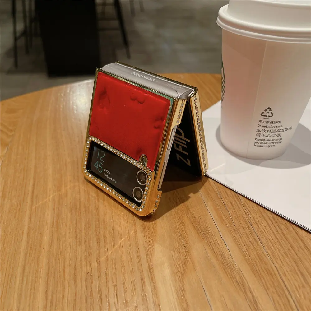 Winter-Stil Liebe Herz Diamant Beschichtung Pelz Fall für Samsung Galaxy Z Flip 5 Zflip 4 3 stoßfeste Abdeckung_voghion.com
